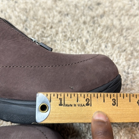 L.L. Bean Women's US Size 9.5 Waterproof Mocs Slip On Leather Rain Leather - Picture 13 of 13